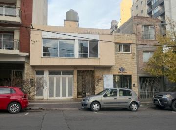 Departamento de 5 ambientes, Neuquén · Alquila, Piso Dos/tres Dorm. con Cochera