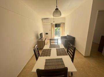 Departamento · 56m² · 3 Ambientes · Departamento en Alquiler con Muebles. 43 E/ 13 y 14