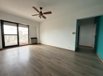 Departamento · 42m² · 2 Ambientes · Departamento Al Frente con Vista Rio. Excelente. Amplio