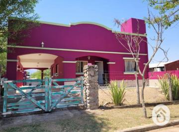 Casa de 4 ambientes, La Caldera · Casa en Venta en La Caldera, Gran Terreno