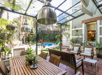 Casa · 320m² · 6 Ambientes · 2 Cocheras · Venta Casa Chalet 6 Amb Piscina 358 m² Devoto
