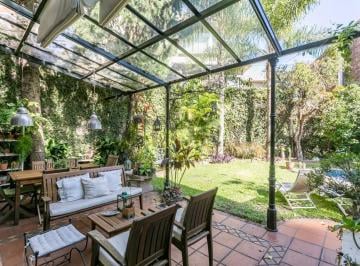 Casa · 320m² · 6 Ambientes · 2 Cocheras · Venta Casa Chalet 6 Amb Piscina 358 m² Devoto