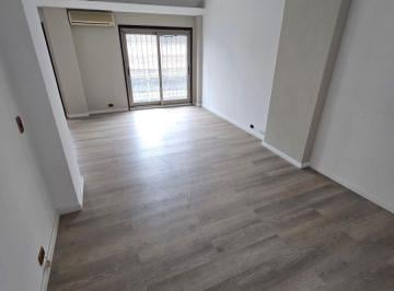 Departamento de 5 ambientes, Quilmes · Amplio Piso 5 Ambientes con Cochera en El Centro de Quilmes