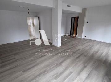 Departamento de 5 ambientes, Quilmes · Amplio Piso 5 Ambientes con Cochera en El Centro de Quilmes