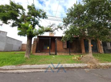 Casa · 330m² · 5 Ambientes · 1 Cochera · Casa 3 Habitaciones en Pinto Al 2050, Pergamino, Buenos Aires