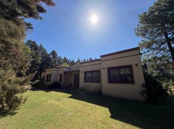Casa · 290m² · 6 Ambientes · 2 Cocheras · Casa en Chacras de Uribelarrea