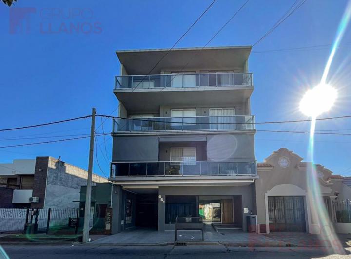 Departamento · 75m² · 4 Ambientes · 1 Cochera