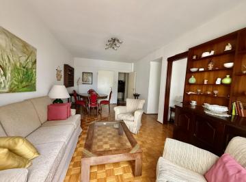 Departamento · 76m² · 4 Ambientes · Departamento de 4 Amb, Luminoso, Amplio y Silencioso
