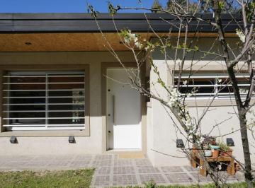 SVA-SVA-184_2 · Casa en Venta en 438 Entre 136 y 137. 2 Dorm.. Villa Elisa, La Plata, Gb