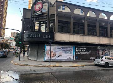 Local comercial , Quilmes · Local Comercial de 1180 m² en Venta en Quilmes Centro