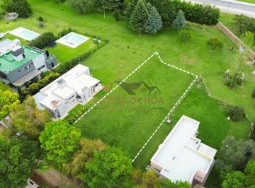 Terreno · 1040m² · Lote en Venta en La Tacuara Club de Campo