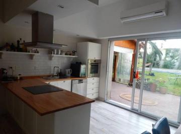 Casa de 5 ambientes, Morón · Excelente Chalet Refaccionado en Pleno Barrio Guemes