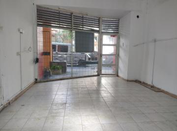 Local comercial · 22m² · 2 Ambientes · Alquiler Local. Catamarca Al 2000