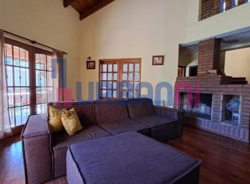 Casa · 420m² · 15 Ambientes · 2 Cocheras · Gran Casa en Cerro Chico