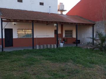 Casa · 77m² · 3 Ambientes · 2 Cocheras · Casa en Monte Grande