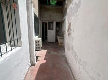 Departamento de 4 ambientes, La Plata · Departamento de 50 m² con 2 Dorm. y Galpón en Venta en La Plata
