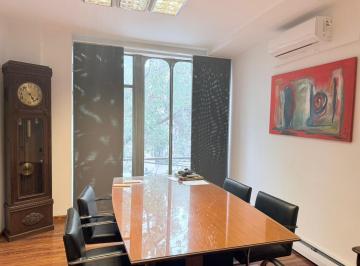 Oficina comercial · 140m² · 8 Ambientes · Oficina en Alquiler en Tribunales - Excelente Estado