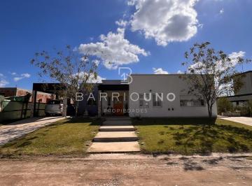 Casa · 160m² · 5 Ambientes · 2 Cocheras · Casa 3 Dorm. en Venta en Horizontes del Sur, Canning