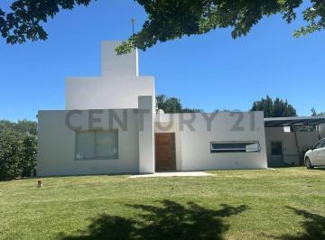 Casa · 350m² · 7 Ambientes · 2 Cocheras · Venta Casa 3 Dor C/pileta en B° San Isidro Villa Allende