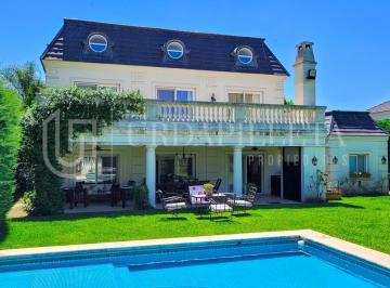 Casa · 435m² · 3 Dormitorios · 2 Cocheras · Casa en Venta en La Lomada de Pilar