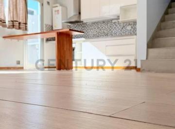 Casa · 115m² · 4 Ambientes · 2 Cocheras · Duplex de Dos Dorm. Mas Escritorio en Venta en Gonnet