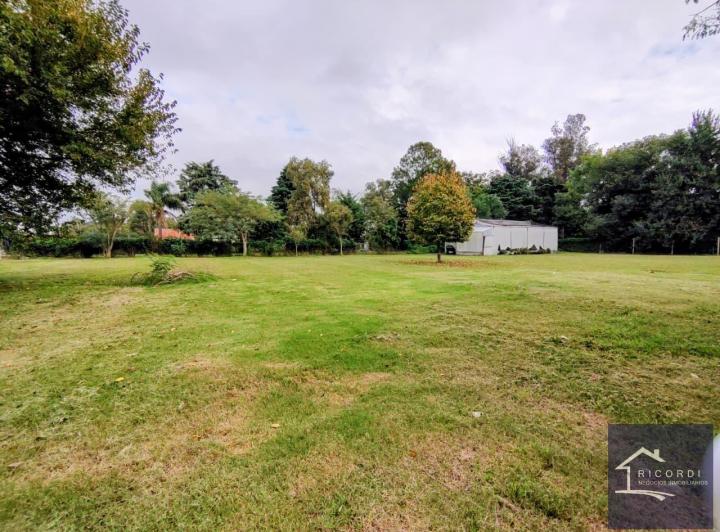 Terreno · 2400m²