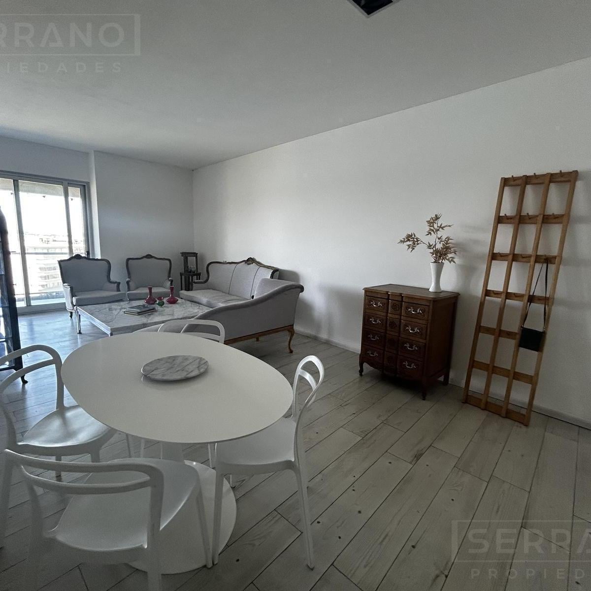 Pau. Departamento 3 Ambientes en Venta, con Vista al Lago