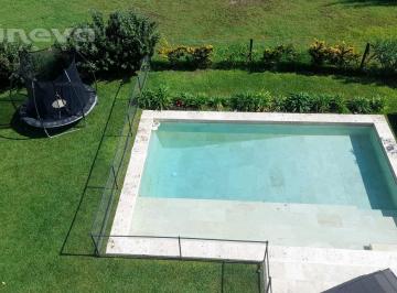 Casa · 270m² · 7 Ambientes · 2 Cocheras · Casa en Carpinchos, Nordelta