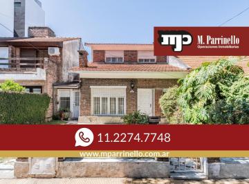 Casa · 150m² · 4 Ambientes · 1 Cochera · Funcional Casa de 4 Ambientes con Jardín, Cochera y Terraza en Florida - en Venta