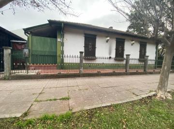 Casa · 140m² · 4 Ambientes · 3 Cocheras · Casa en Florencio Varela