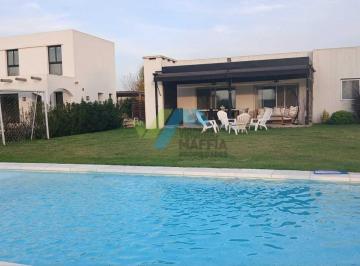Casa · 120m² · 4 Ambientes · Casa en Venta en Pilar del Este, Pilar, G. B. a. Zona Norte