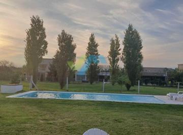 Casa · 120m² · 4 Ambientes · Casa en Venta en Pilar del Este, Pilar, G. B. a. Zona Norte