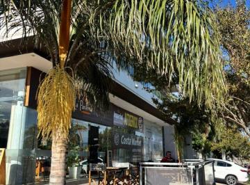 Local comercial de 1 ambiente, Villa Carlos Paz · Local en Venta Sobre Av San Martin 150 m²