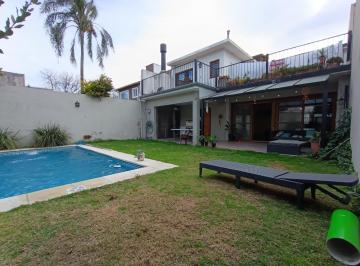 Casa · 366m² · 7 Ambientes · 2 Cocheras · Espectacular Chalet en Alquiler en Olivos | Jardín, Pileta, Quincho y Cochera