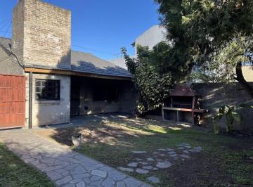 Casa · 87m² · 3 Ambientes · 3 Cocheras · Venta Casa 3 Ambientes en Villa Bosch con Jardin, Galpon y Cochera Para 3 Autos