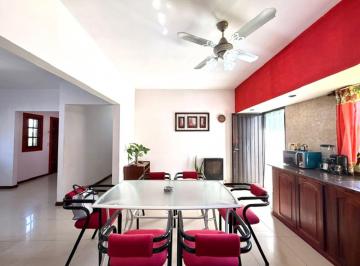 Casa · 127m² · 3 Ambientes · 1 Cochera · Casa en Venta en Monte Grande Parque y Garage