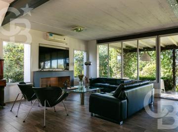 Casa · 214m² · 4 Ambientes · 1 Cochera · Venta Casa en El Canton - a La Laguna - 3 Dorm. - Pileta
