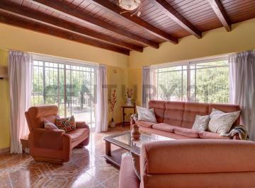 Casa · 230m² · 4 Ambientes · Venta Casa 4 Ambientes con Dependencia, Escritorio, Playroom, Local y Cochera en Parque Avellaneda