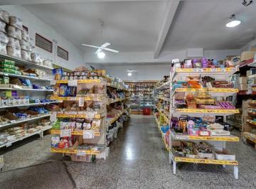 Local comercial · 230m² · 5 Ambientes · 1 Cochera · Venta Local con Deposito y Casa de 6 Ambientes en Parque Avellaneda