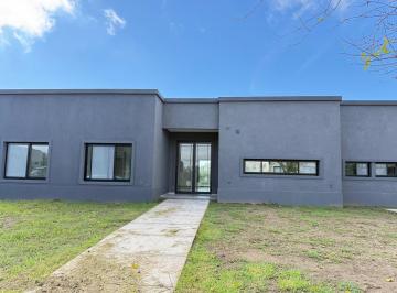 Casa · 160m² · 5 Ambientes · 2 Cocheras · Casa en Venta 3 Dorm. Escritorio El Canton Norte Escobar a Laguna