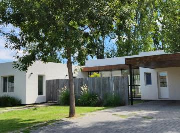 Casa · 160m² · 5 Ambientes · 2 Cocheras · Casa en Venta - San Matias - Escobar