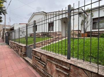 Casa de 5 ambientes, Córdoba · Casa con Galpon en Venta, Zuviría 1259 - Juniors