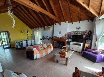 Casa · 175m² · 6 Ambientes · 1 Cochera · Casa Chalet en Venta en Campo Chico, Pilar, G. B. a. Zona Norte
