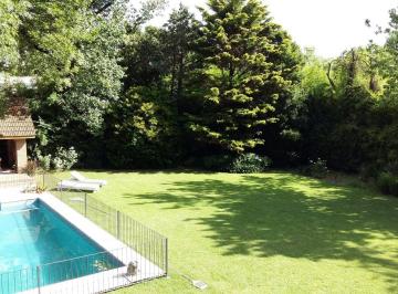 Terreno · 330m² · 14 Ambientes · 2 Cocheras · Casa en Venta - Lomas Schoenstatt - San Isidro
