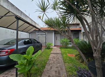 Casa · 120m² · 3 Ambientes · 1 Cochera · Casa en Venta en Merlo 3 Ambientes a 7 Cuadras de La Estación de Merlo