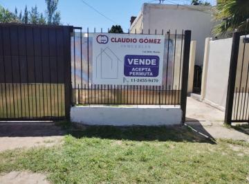 Casa · 200m² · 4 Ambientes · 1 Cochera - Claudio Gómez Inmuebles · Venta de Viviendas a Refaccionar, Cuatro Ambientes, Cochera y Amplio Terreno