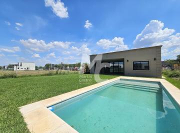 Casa · 135m² · 4 Ambientes · 1 Cochera · Casa en Barrio San Pablo, Pilar