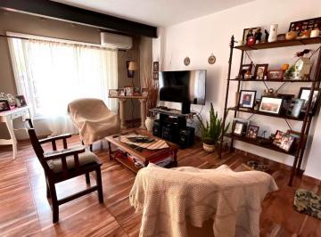 Casa · 192m² · 4 Ambientes · Duplex 3 Dorm. San Isidro