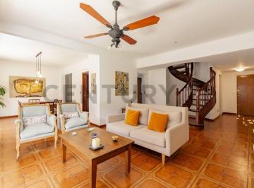 Departamento · 184m² · 6 Ambientes · 1 Cochera · Venta Departamento Duplex 6 Amb con 2 Cocheras en Recoleta - Acepta Permuta