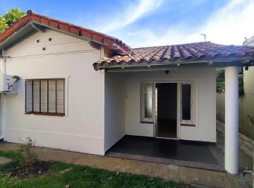FRENTE · Casa en Venta en Adrogue 3 Ambientes con Jardin